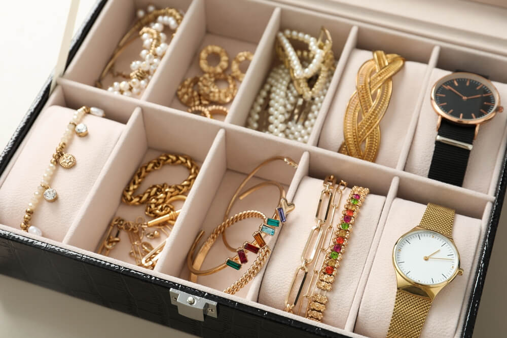 How to Choose A Jewelry Box